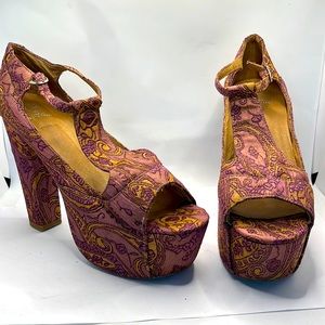 Jeffrey Campbell Urban Outfitters platform tapestry paisley mauve Y2K pumps